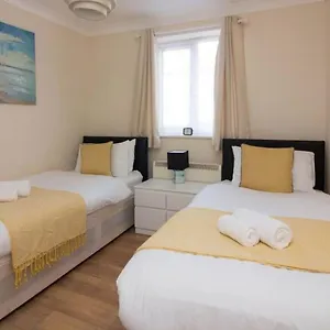 Stayzo Penthouse 1- Premier Southampton