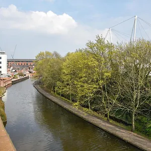 Dukes Riverside Penthouse, With Castle Views, Balcony And Parking Nottingham